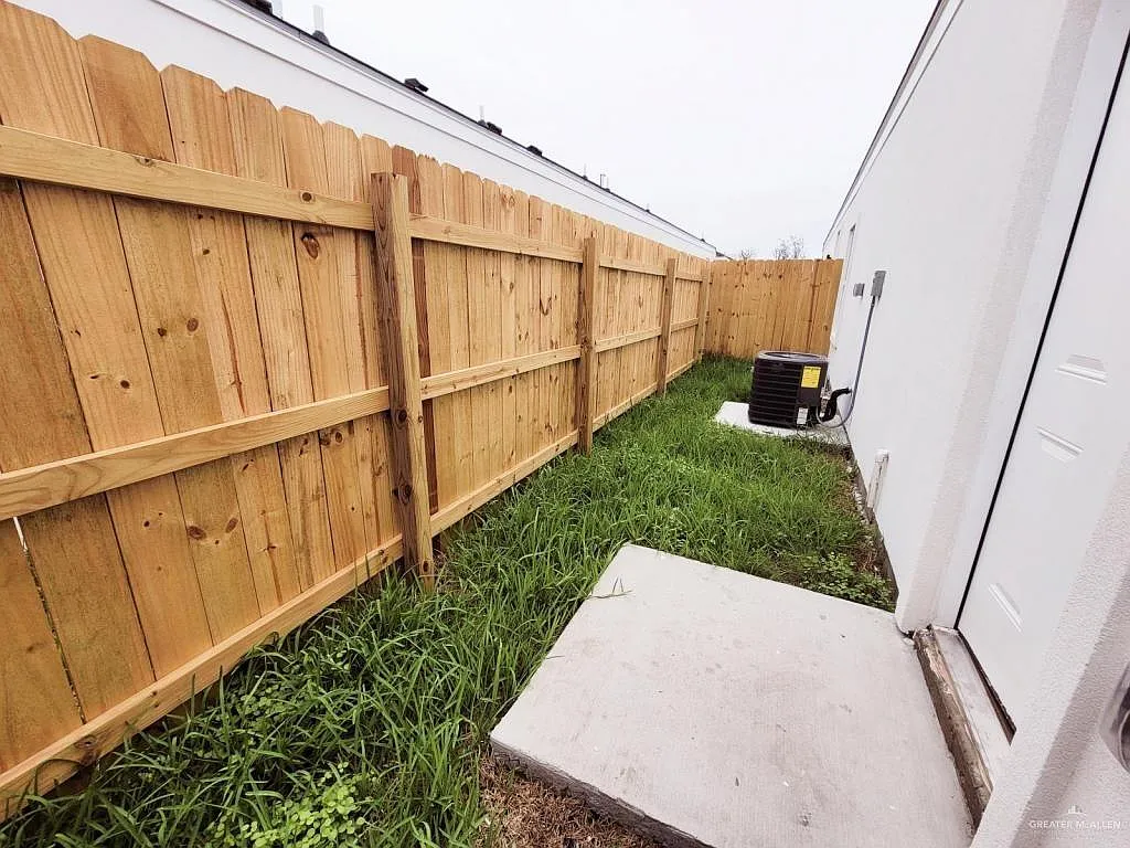 3 bed, 2.0 bath, 1188 sqft, $1,100 — Photo 4