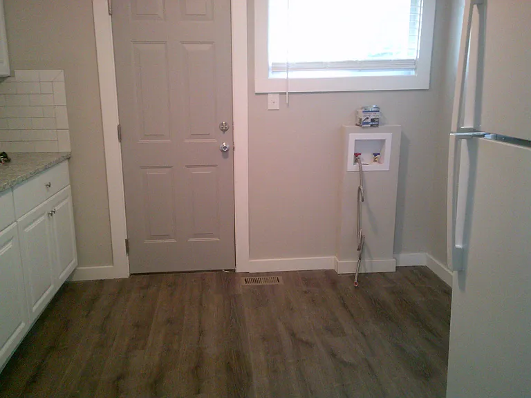 1603 W 22nd Ter — Photo 6