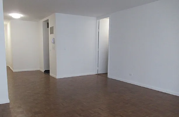 Rented by Solow Realty | media 16