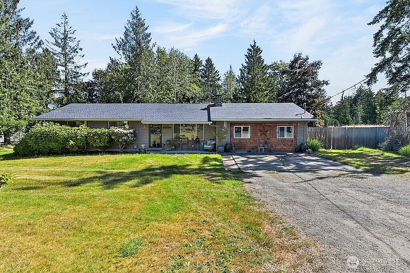 2nd image of 2573 Deer Park Road