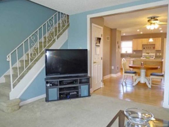 3rd image of 9846 Lackland Dr