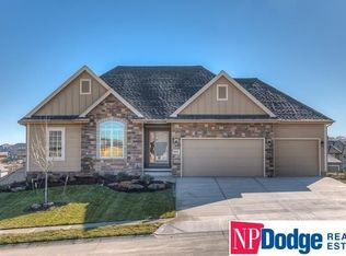 7011 Beth Ave, Bellevue, NE 68133