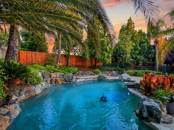 2135 Mayall Ct, Folsom, CA 95630