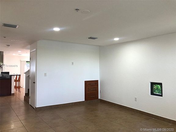 2nd image of 1622 NW 1st Ave APT 14