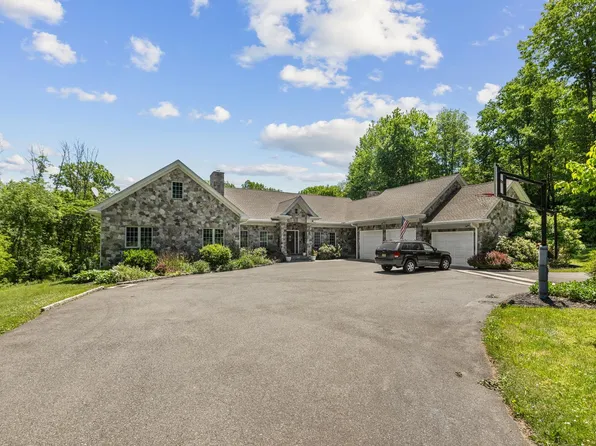 5 Tanners Brook Rd, Chester, NJ 07930