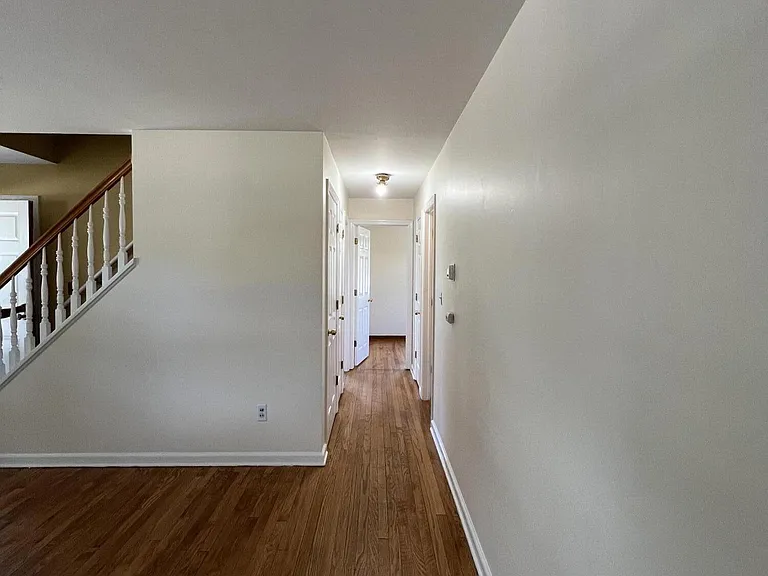 99 McLean St — Photo 11