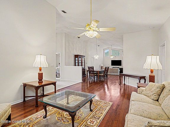 3rd image of 1490 Goldrush Ave