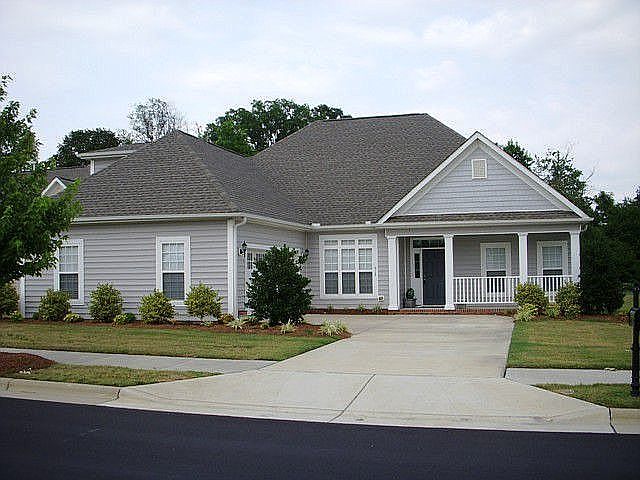 Ranch home with bonus