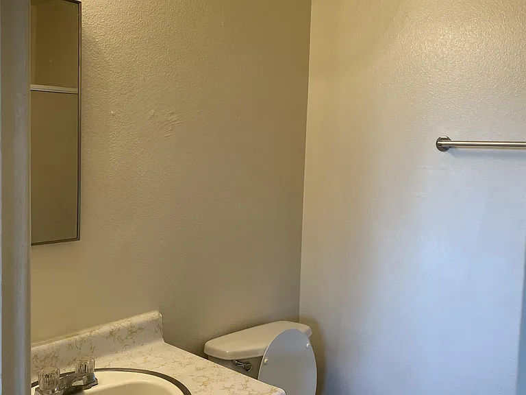 514 13th St #8 — Photo 3
