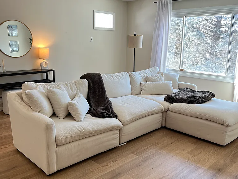 15703 Wildwood Cir SE — Photo 2