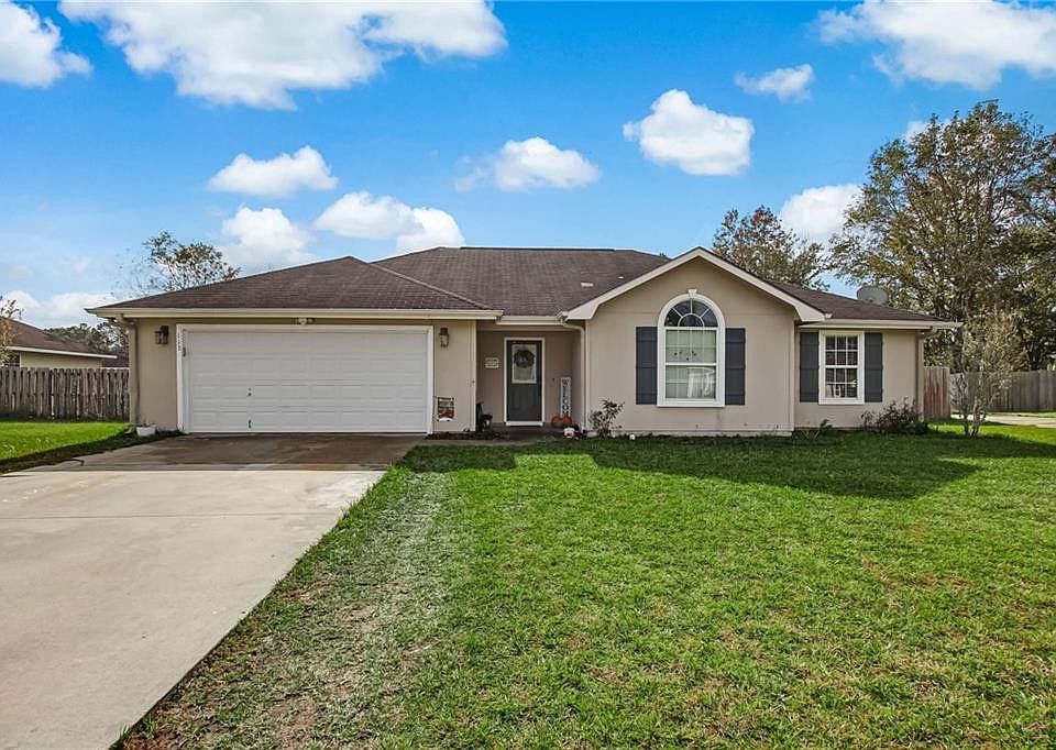1st image of 113 Cypress Bnd