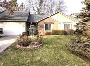 5553 Hickory Cir, Flushing, MI 48433