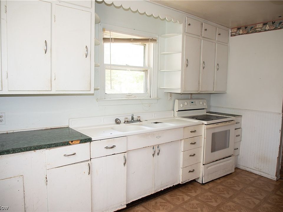 916 Renninger Rd, New Franklin, OH 44319 Zillow