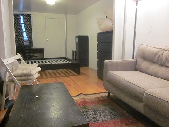 5th image of 232 E 2nd St #Bb