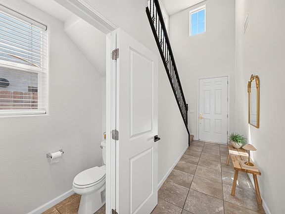 4th image of 656 N Elise Ln