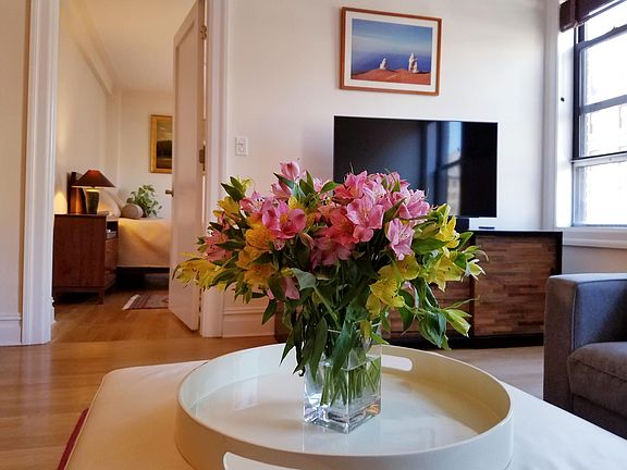4th image of 514 W End Ave APT 11B