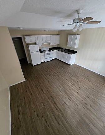 3rd image of 4600 N D St #25