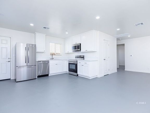 5th image of 1416 Mayo St
