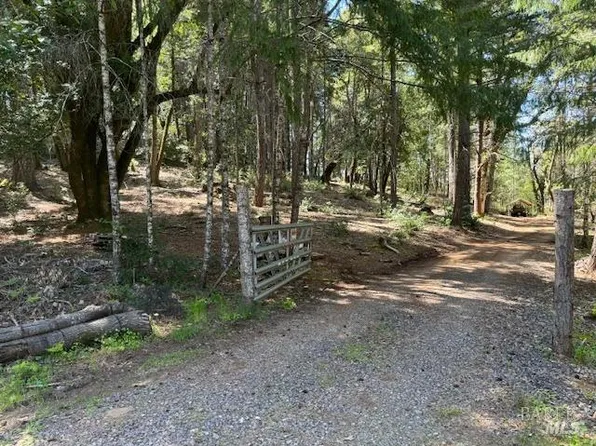 29300 Pinecrest Road, Willits, CA 95490