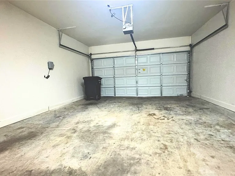 501 Grey Oak Ct — Photo 10