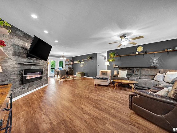 2nd image of 3333 W Lexington Ct