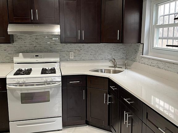 2nd image of 463 Bolton Ave #1