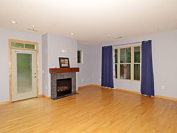 4th image of 312 S Main St #312