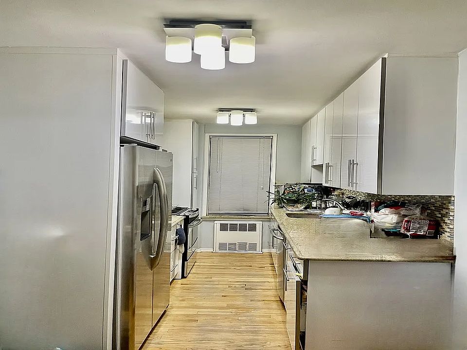 2547 W 2nd St Brooklyn Ny 11223 Apartments For Rent Zillow