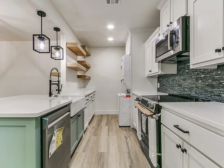 1805 N Gatewood Ave — Photo 22