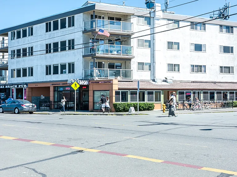 Alki Shores Apartments — Photo 5