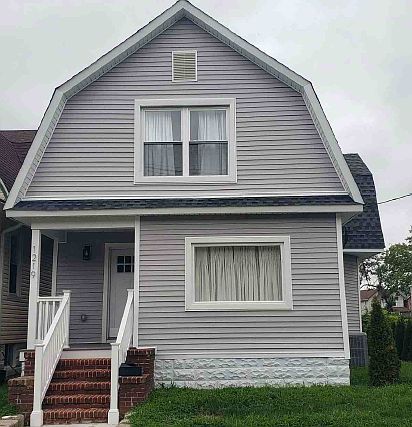 1st image of 1219 11th Ave