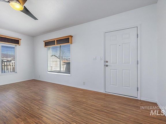 5th image of 2164 Blue Spruce Ln Unit 194