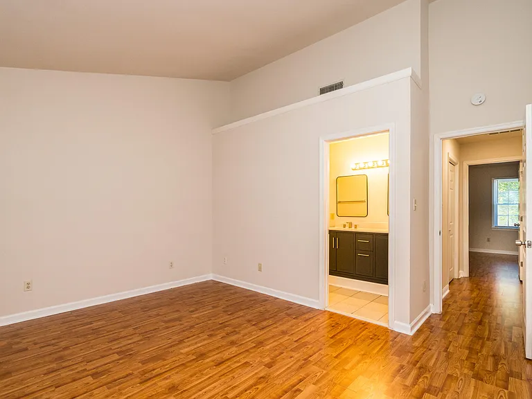 330 Silverberry Ct — Photo 15