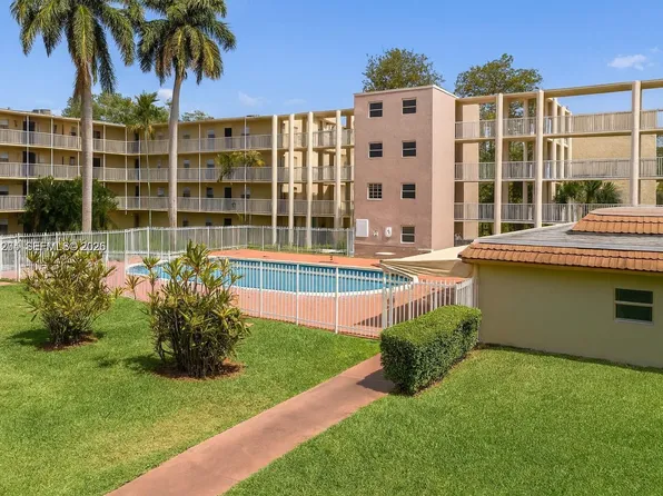 2800 NW 56th Ave, Lauderhill, FL