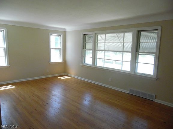 5th image of 351 High Tee St