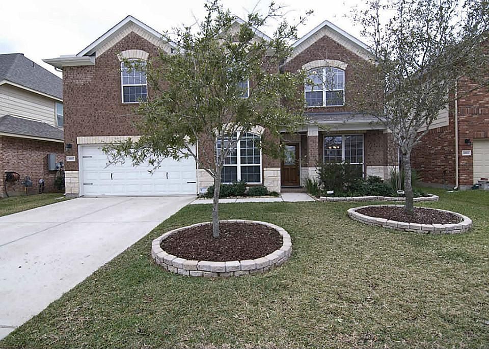 1st image of 26607 Richwood Oaks Dr