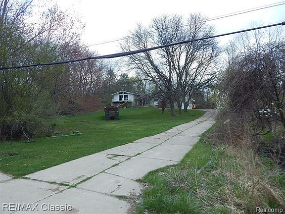 3rd image of 4865 Inkster Rd