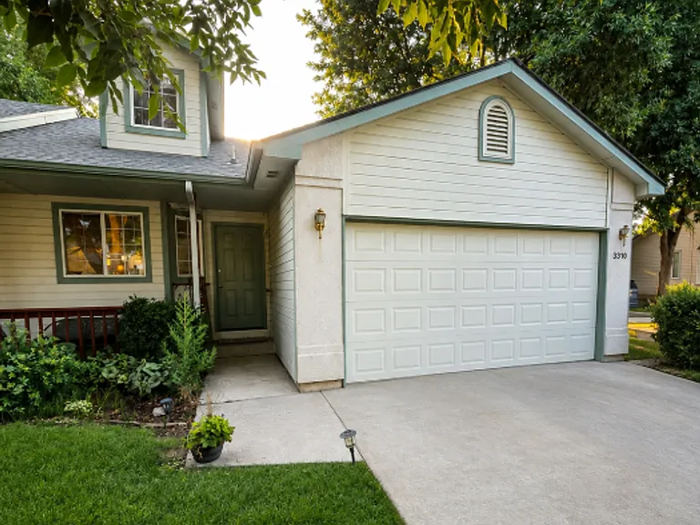 3310 N Dove Pl — Photo 1