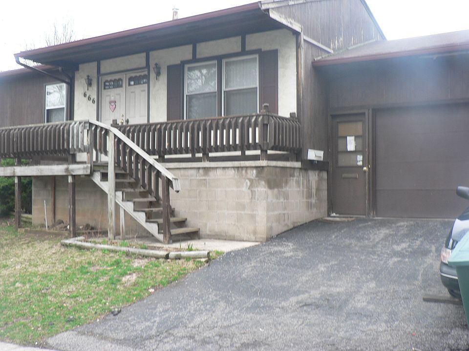 2nd image of 668 Cedarwood Ter
