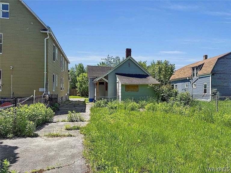 Listing photo 4