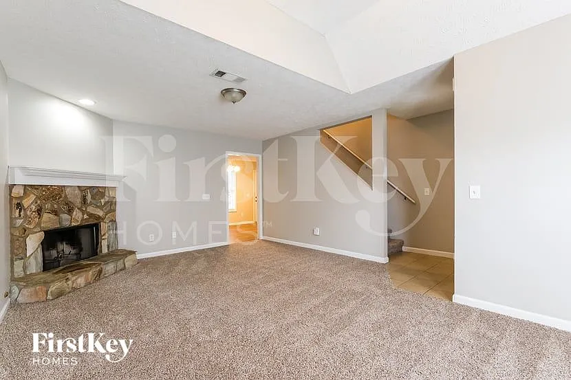 3 bed, 2.5 bath, 1671 sqft, $2,205 — Photo 4