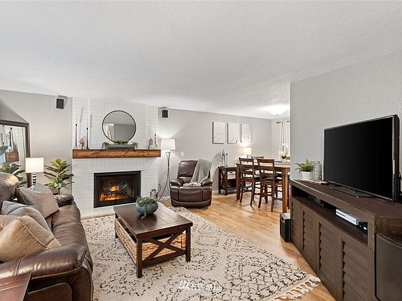 3rd image of 7807 Royal Oak Dr SE