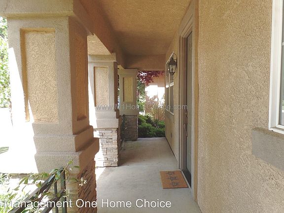 2nd image of 9917 Nestling Cir