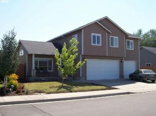 790 Erica Way, Harrisburg, OR 97446