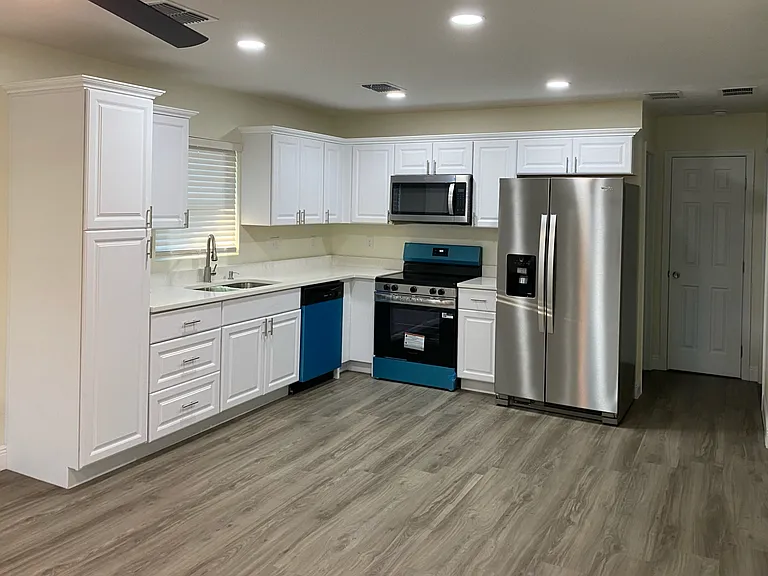2825 Nicole Ave — Photo 3