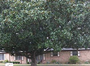 1005 N White Oak Rd, White Oak, TX 75693