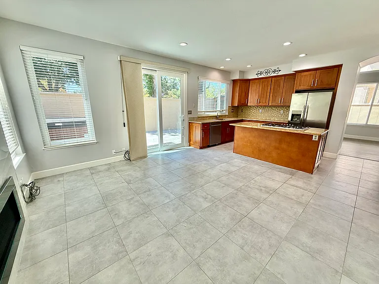 4238 Diavila Ave — Photo 22