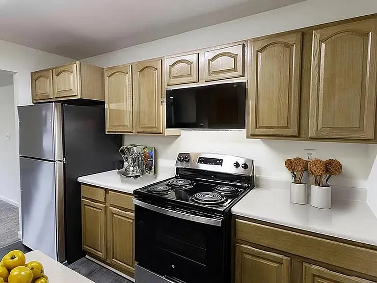 Brookmeade Apartments — Photo 5