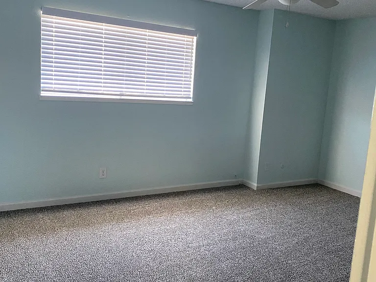 213 Starr Ave — Photo 14