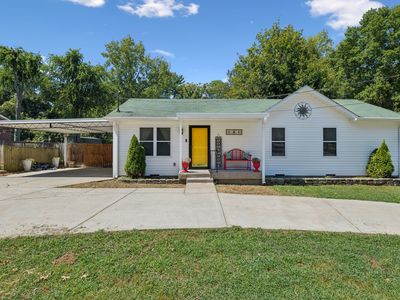 3129 E Lake Dr, Nashville, TN, 37214